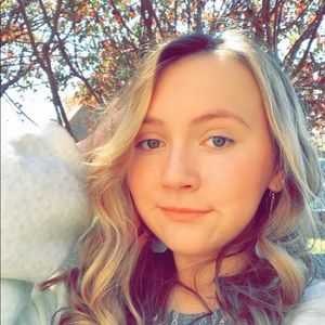 Meet your Posher, Madeline